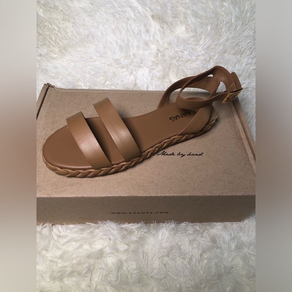 Kaanas Women Sandals Caramel NWT NWB SIZE 7 - Picture 3 of 14